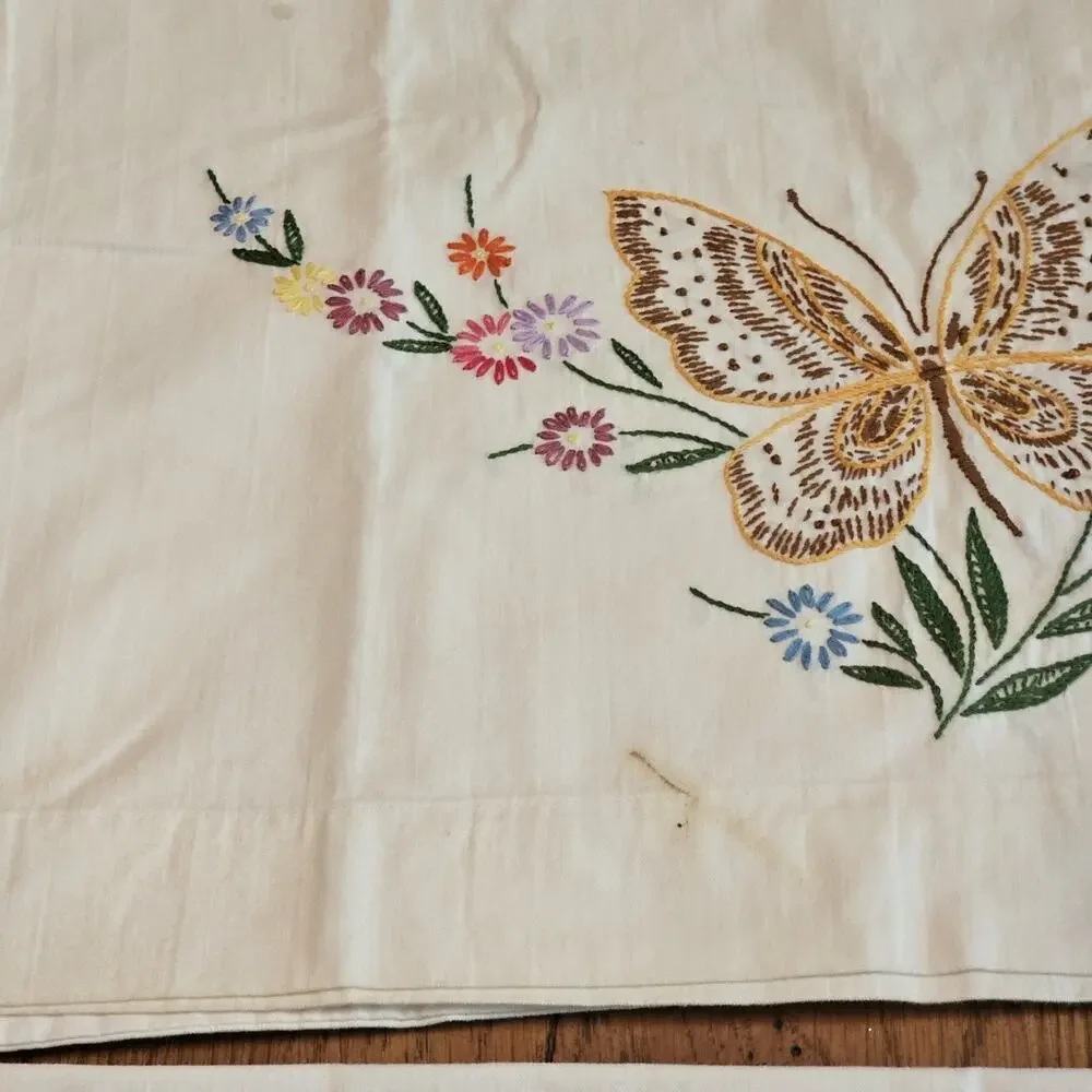 VTG Butterfly Hand Embroidered Pillowcases Cotton Pair Cottagecore Floral